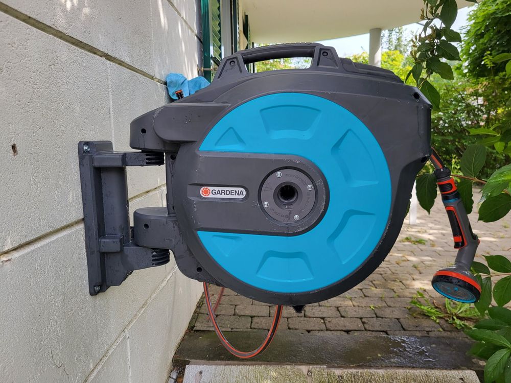 Automatische Schlauchtrommel von Gardena 25 Meter. Kaufen auf Ricardo