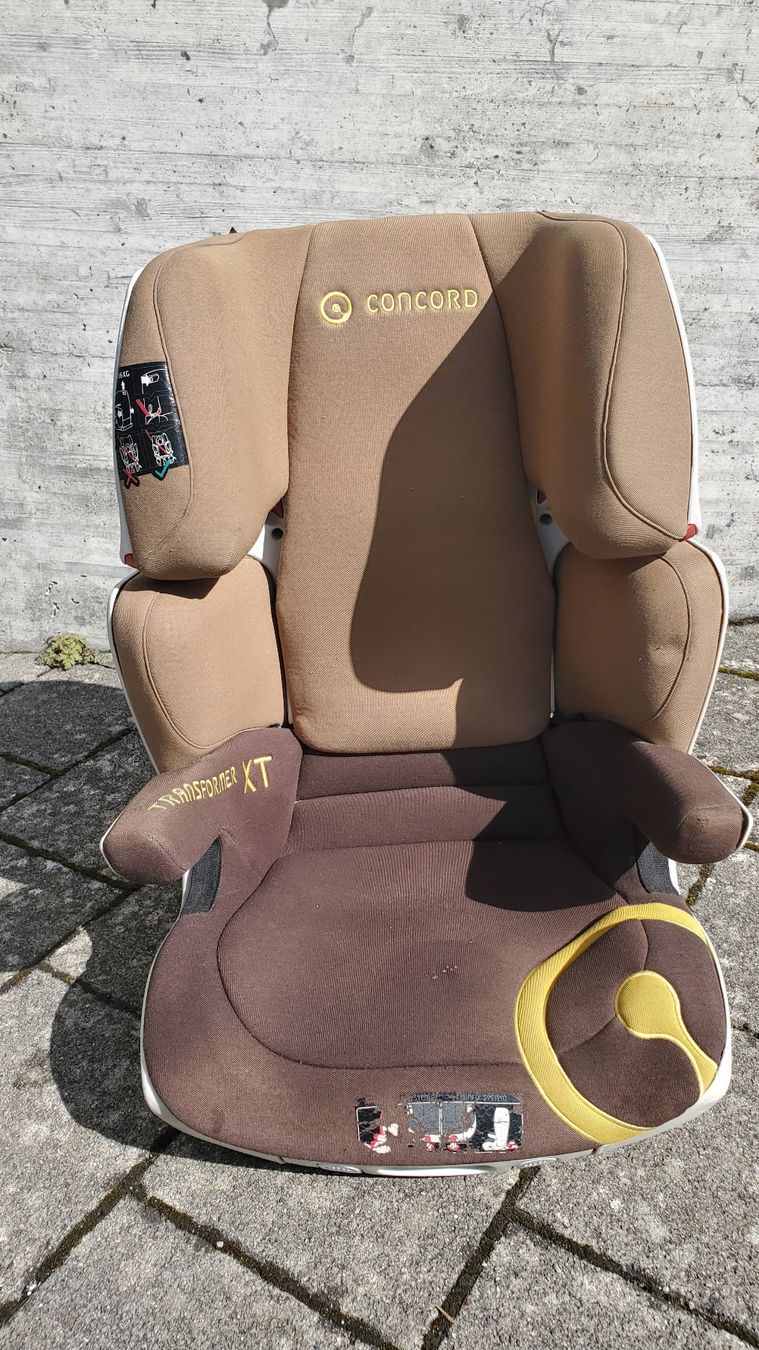 Seggiolini per auto: Kindersitz Isofix Concord Transformer XT – Usato da Zofingen venduto da Trono 1
