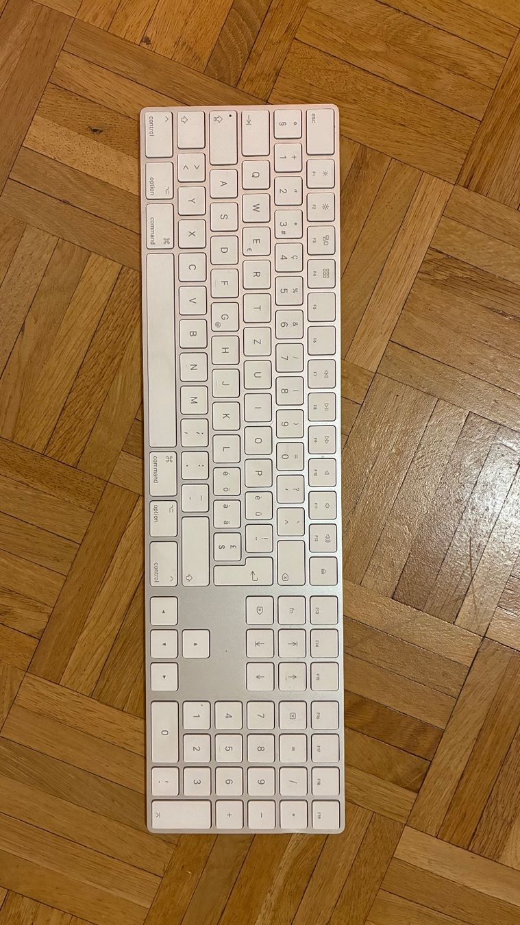 Apple Tastiere: Apple Magic Keyboard avec pavé numérique A1843 – Usato da Genève venduto da beh_d27l