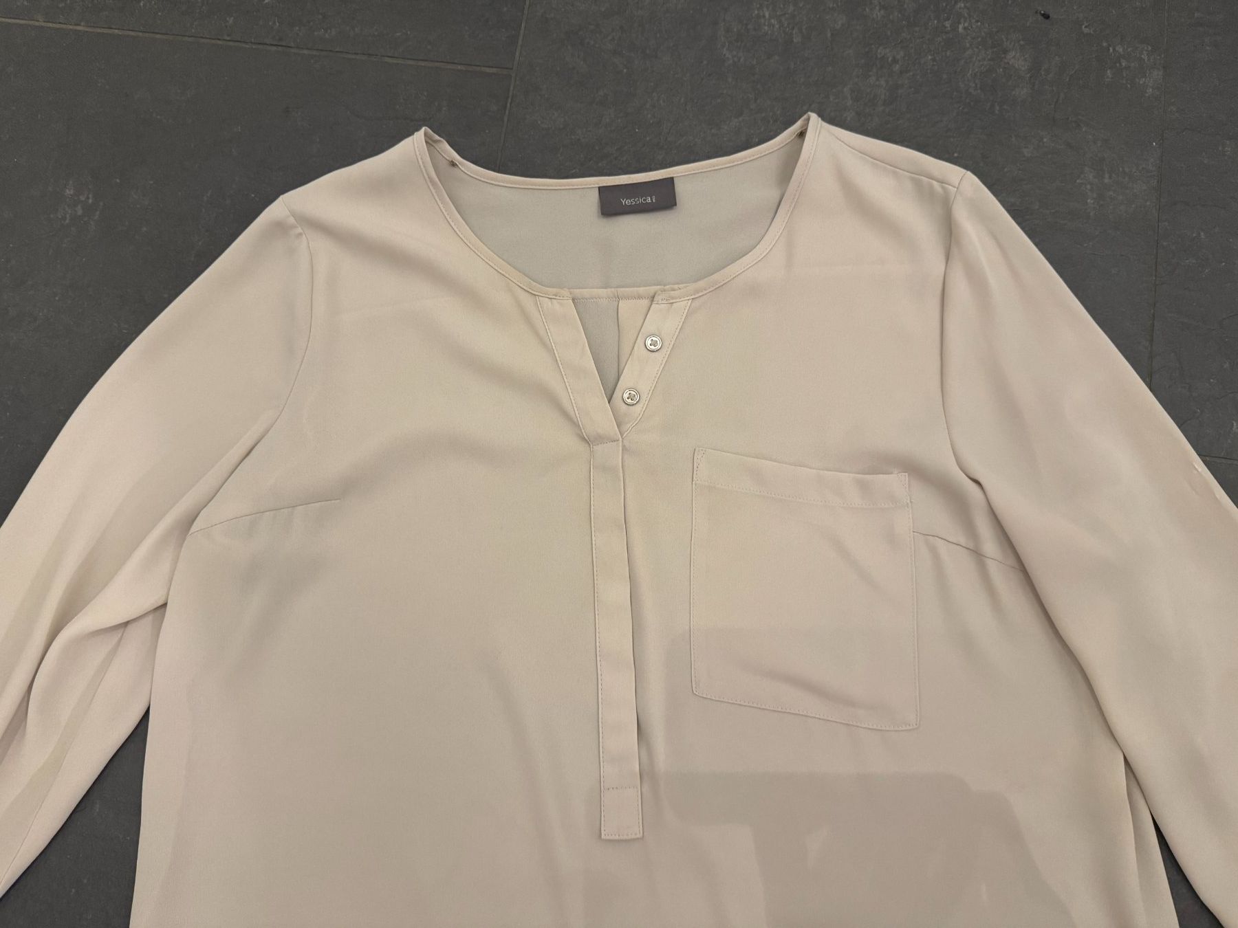 C&A Blusen: Bluse YESSICA Gr. 42 in beige – Gebraucht aus Bonstetten von VCLS 2