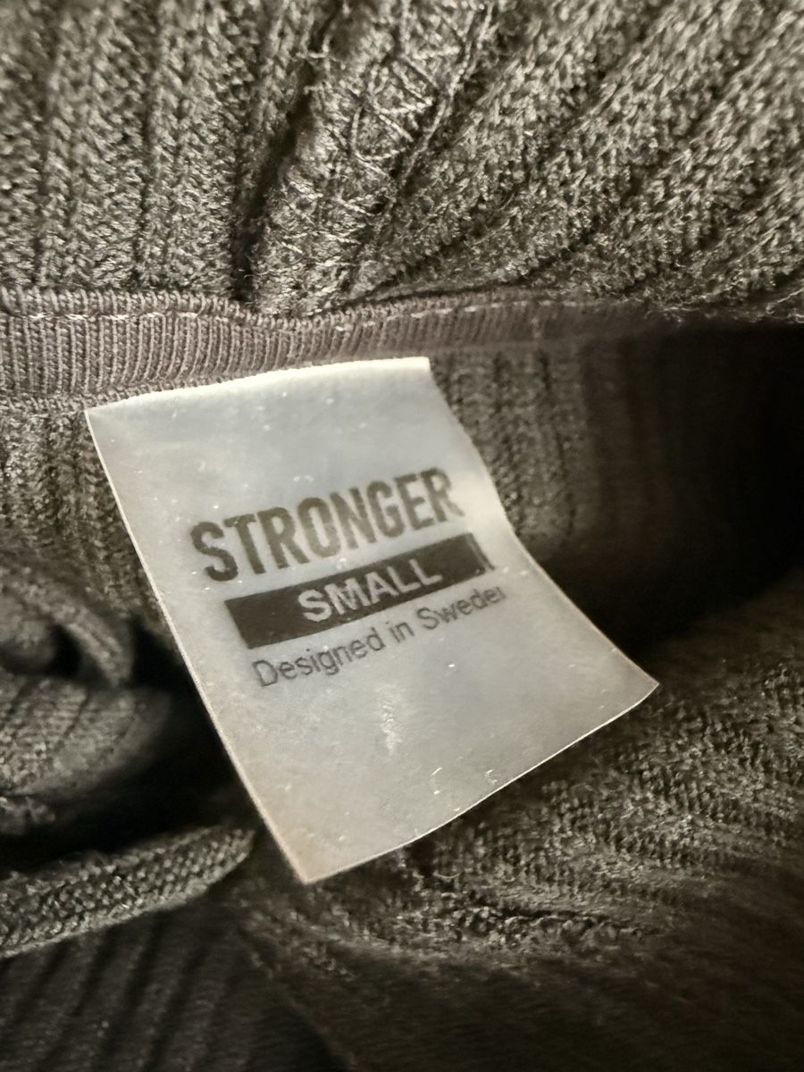 Maglioni & Felpe: Stronger Oberteil schwarz S - Neuwertig Pullover Shirt Pulli – Usato da Staad SG venduto da Chirrari 2