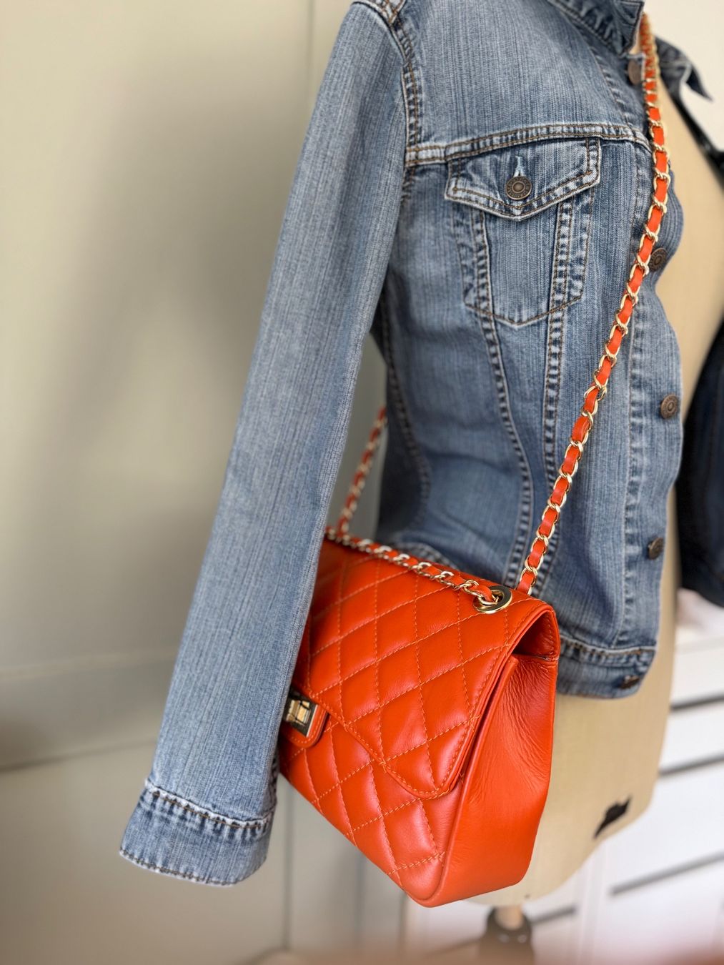 Taschen für Damen: Ledertasche Orange praktisch NEU – Gebraucht aus Hittnau von Sugar-Apple 2