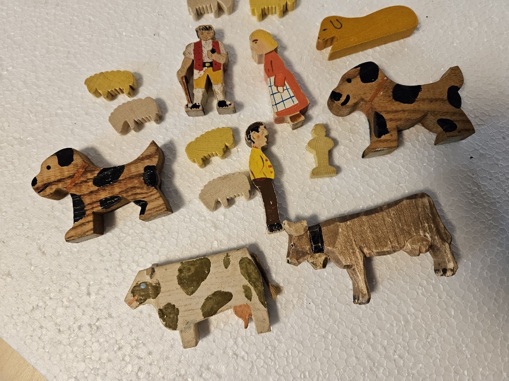 Figuren: Holzfiguren - Spielzeug - Bauernhof – Gebraucht aus Haslen GL von Sandra40 1