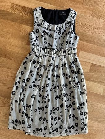 Elegantes Kleid Gr 34 cue