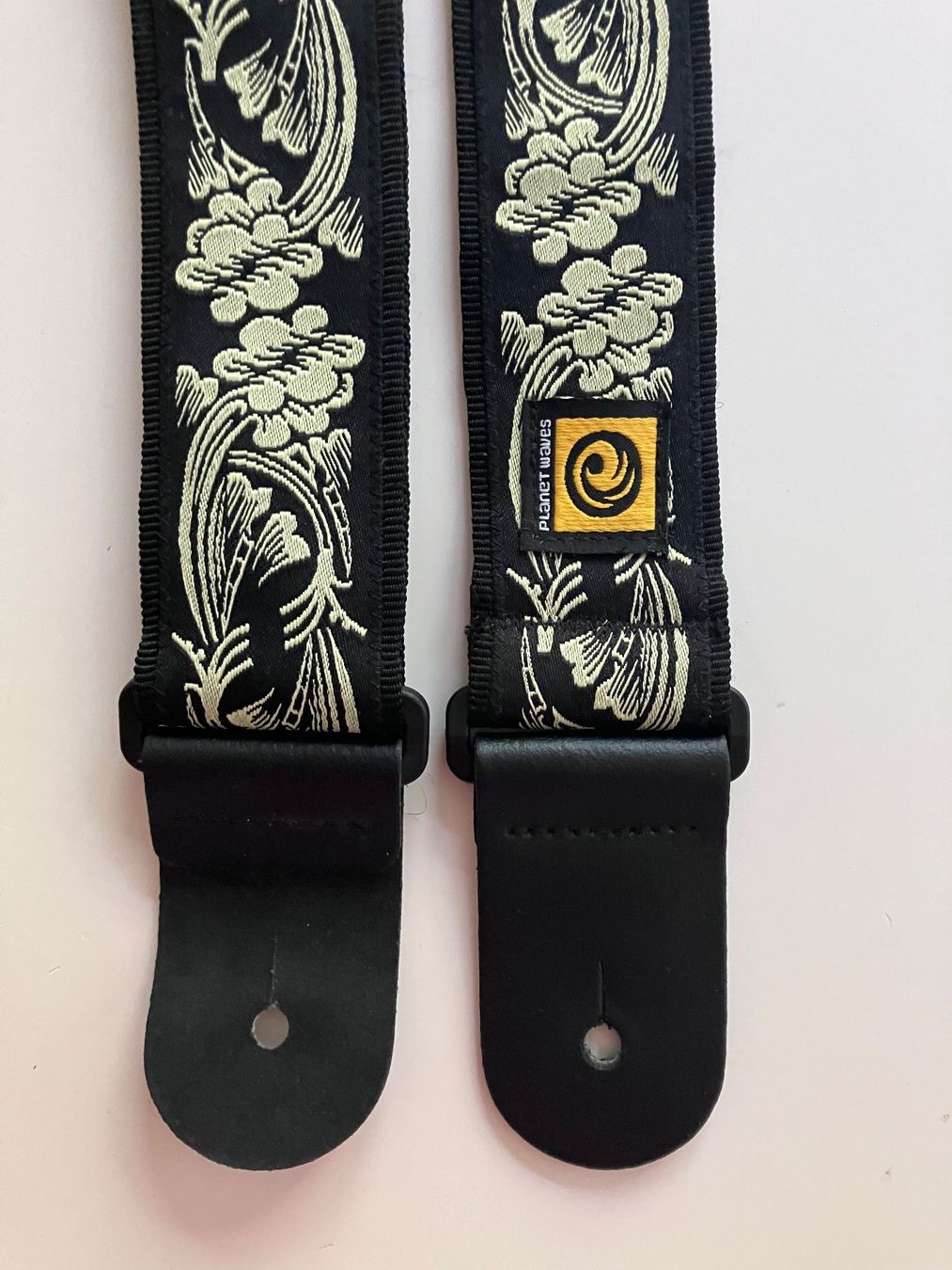 Instruments de musique: Planet Waves E-Gitarrengurt mit Blumen-Motiv – D'occasion à Luzern par Madvibe 1