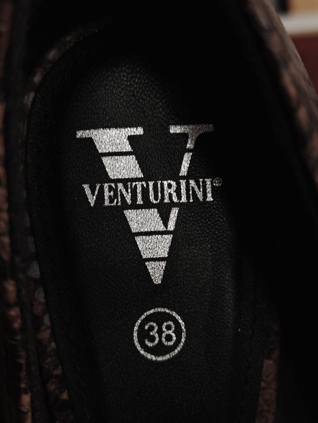 Damenschuhe: Venturini Pumps Gr. 38 Schlangenmuster – Gebraucht aus Aesch BL von salomemarieanne 1