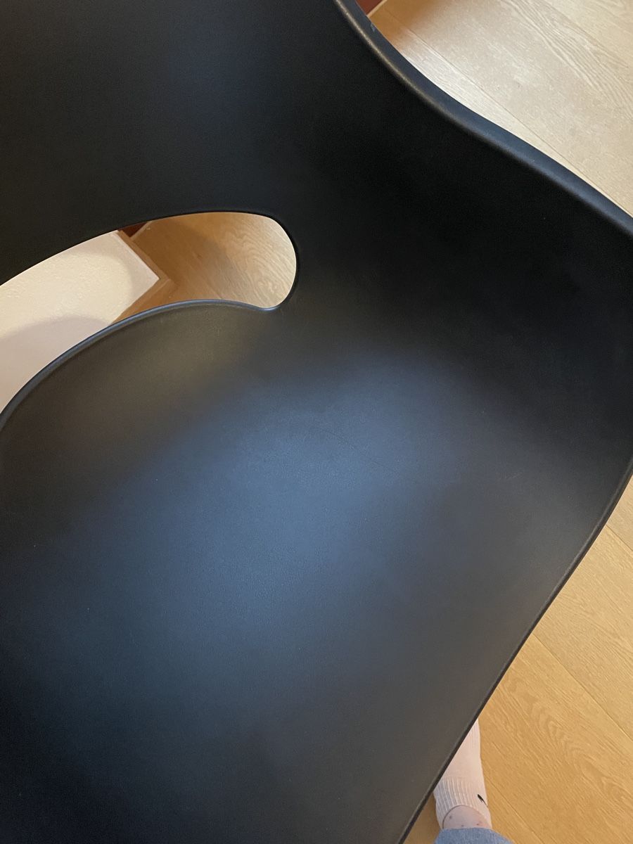 Stühle: Stuhl mit Kunststoffsitzschale – Gebraucht aus Basel von O.C.L 1