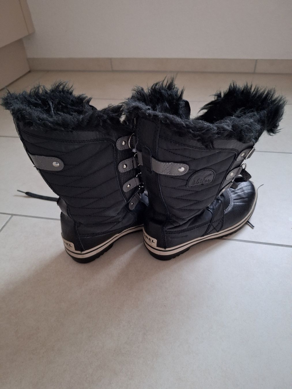Sorel Schuhe für Mädchen: Sorel Winterstiefel, Gr. 36, Schwarz – Gebraucht aus Pfäffikon ZH von Shoppi5 3
