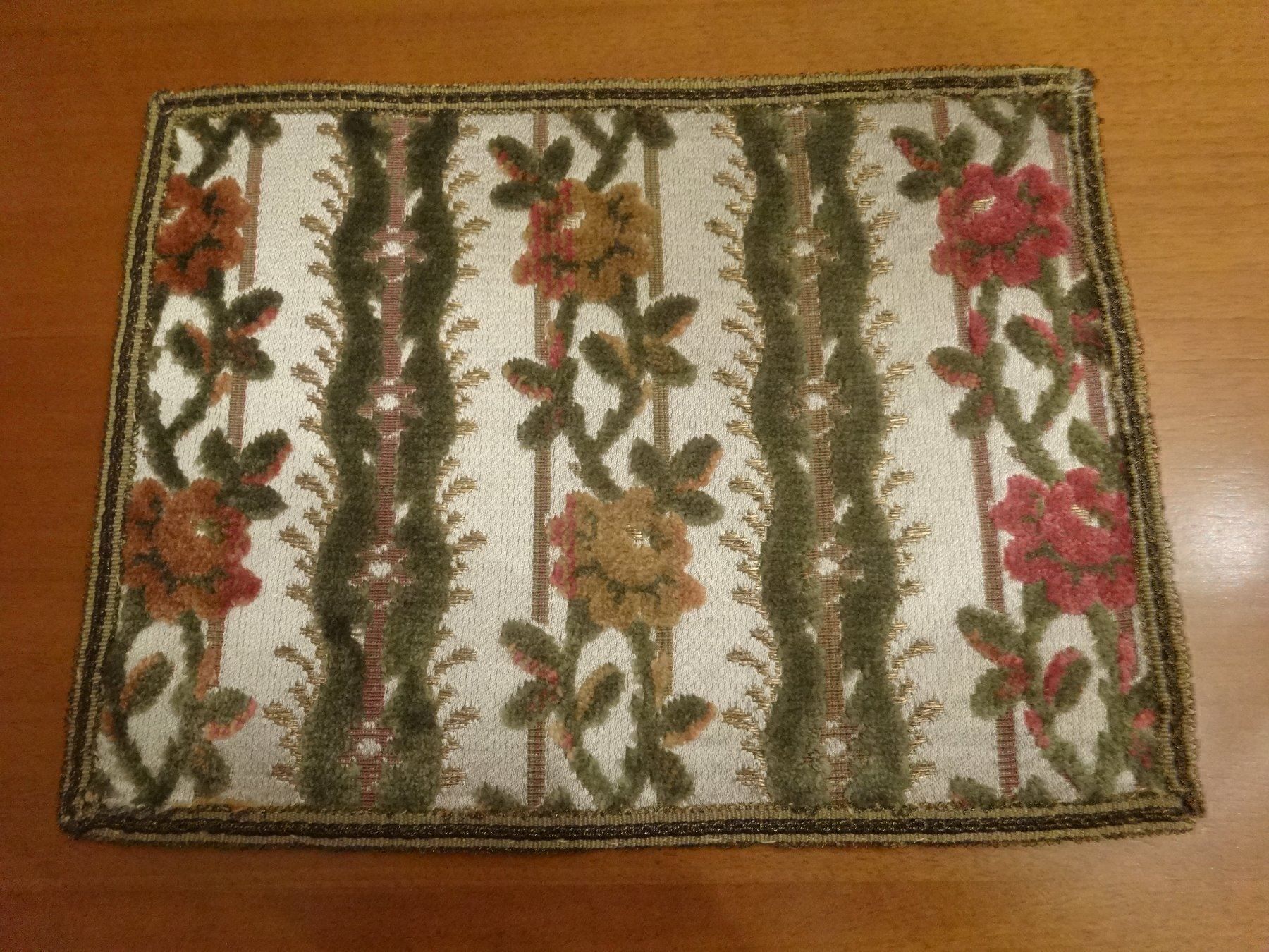 Toutes les décorations: Napperon velours de Gênes – Neuf avec emballage d'origine à Biel/Bienne par milamila02
