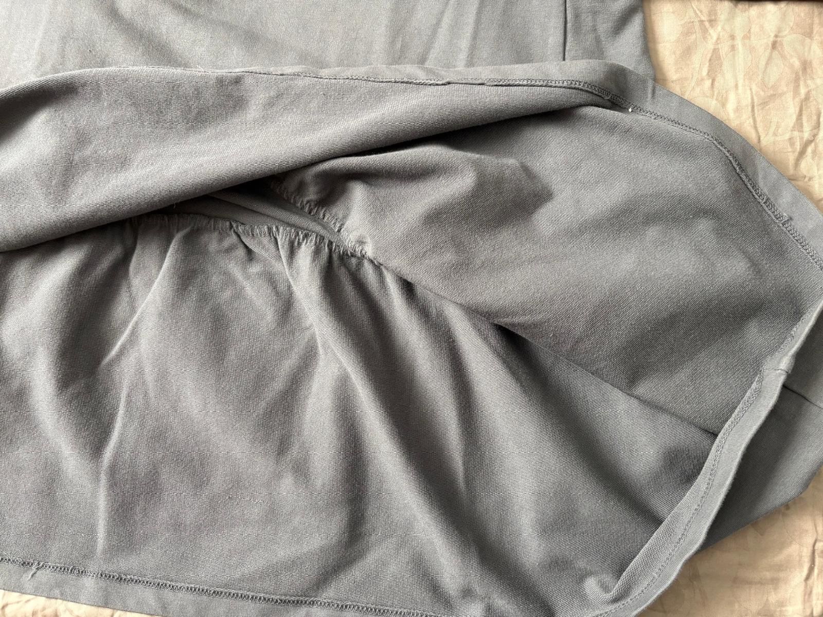 Maglioni & Felpe: Baumwoll-Sweatshirt, spezieller Schnitt, oversized, grau – Usato da Rikon im Tösstal venduto da Spellbinder 8