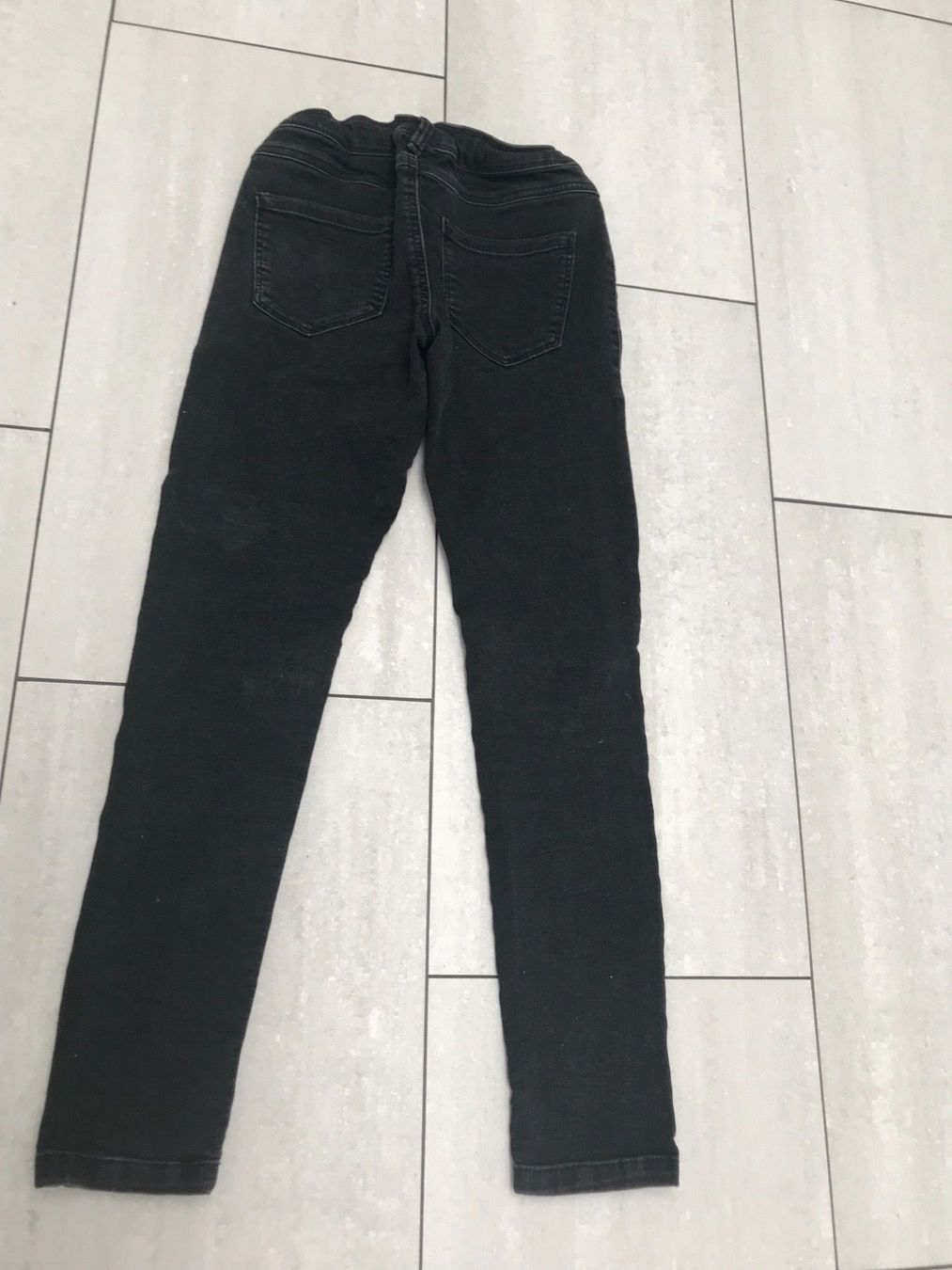 Hosen: Jeans Hose schwarz Gr.152 – Gebraucht aus Wädenswil von JJ15 1