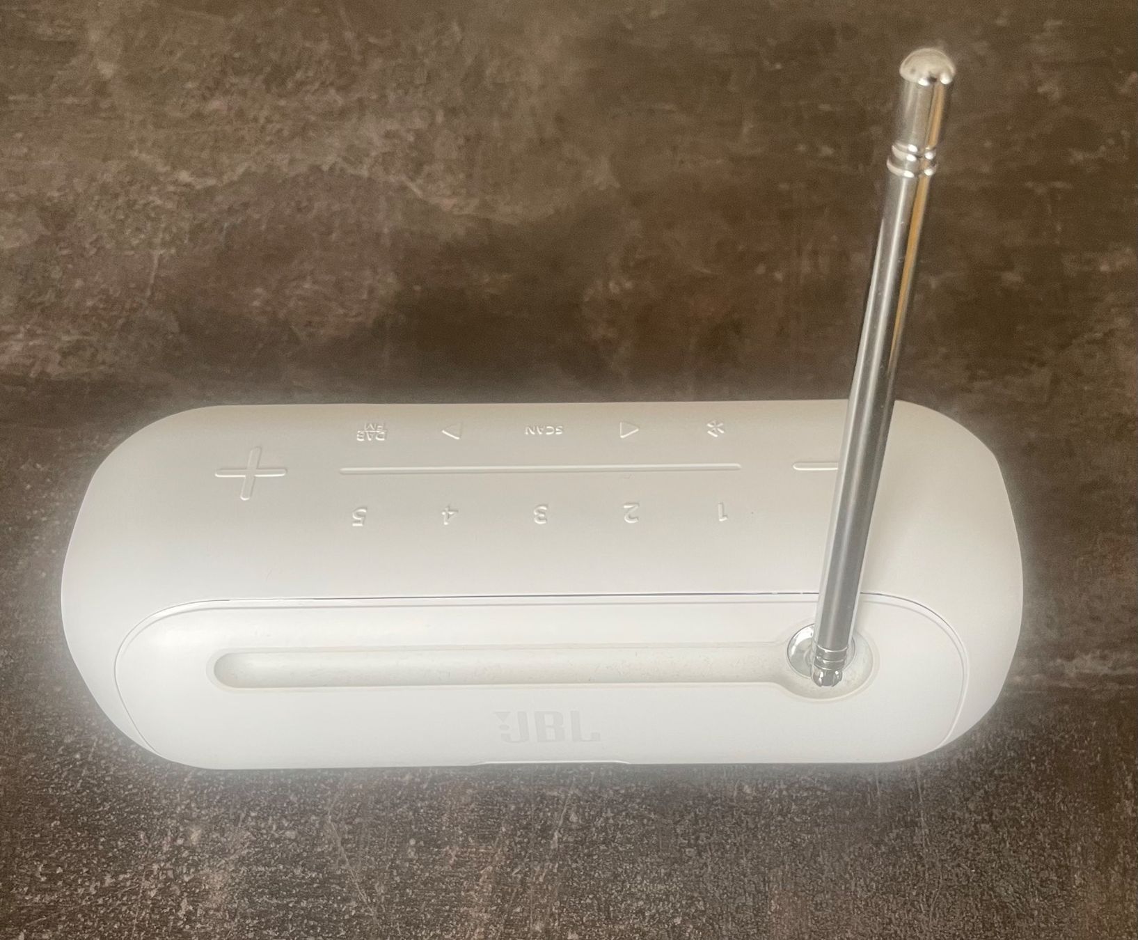 Radios: JBL Tuner 2 - Tragbarer Bluetooth-Lautsprecher – D'occasion à Wettingen par Serk 1