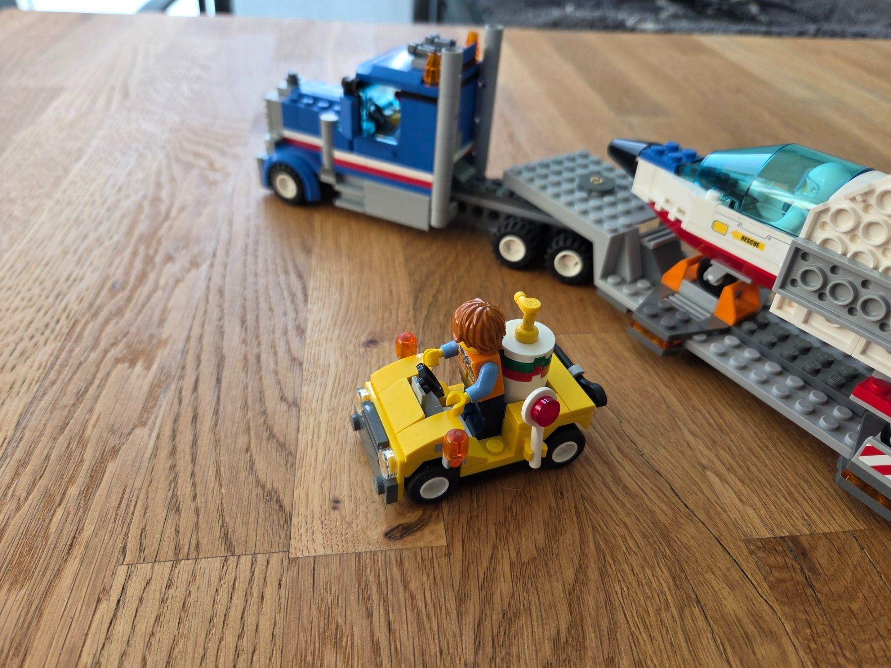 Lego Kit di costruzioni: Lego 60079 Training Jet Transporter – Usato da Thun venduto da Reda68 4