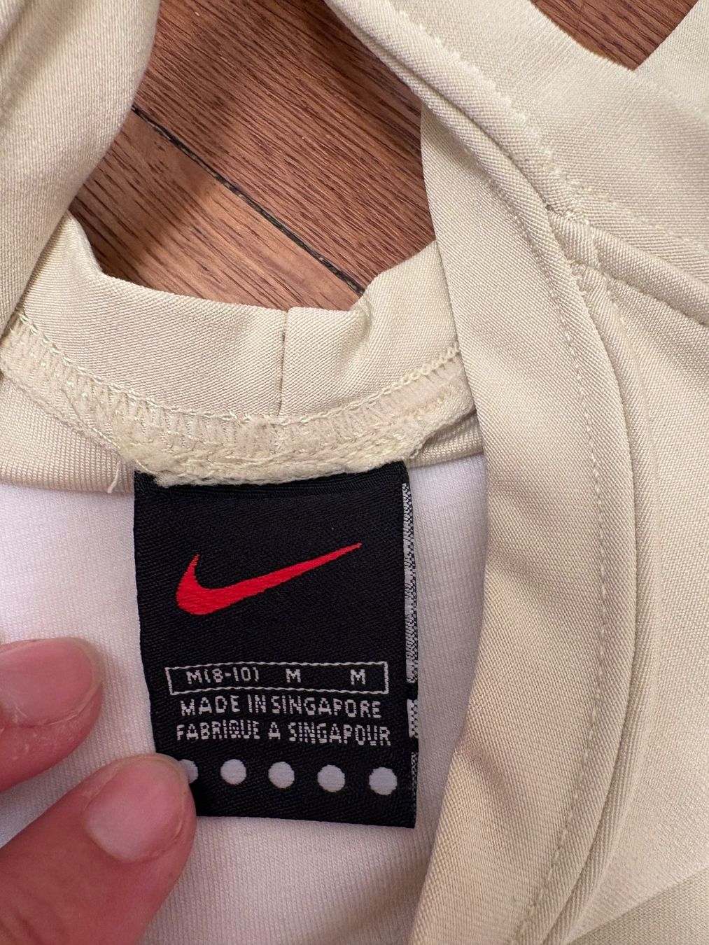 Nike T-shirt: NIKE Tennis-Shirt, Größe M – Usato da Basel venduto da SAF 1