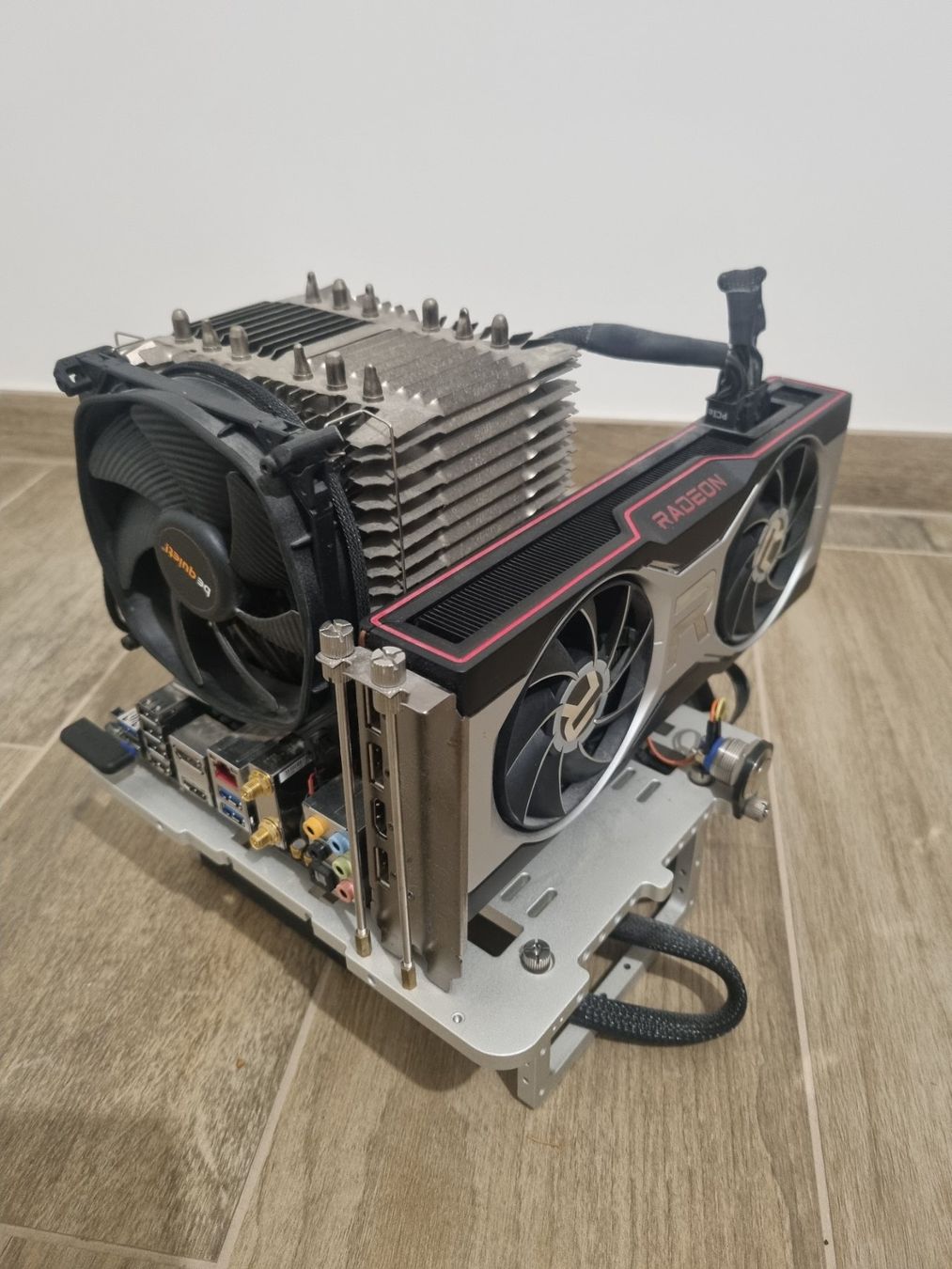 Intel PCs: PC Fixe : 32go RAM / 6700XT / I7 9700 – Gebraucht aus La Tour-de-Peilz von cor_c87n