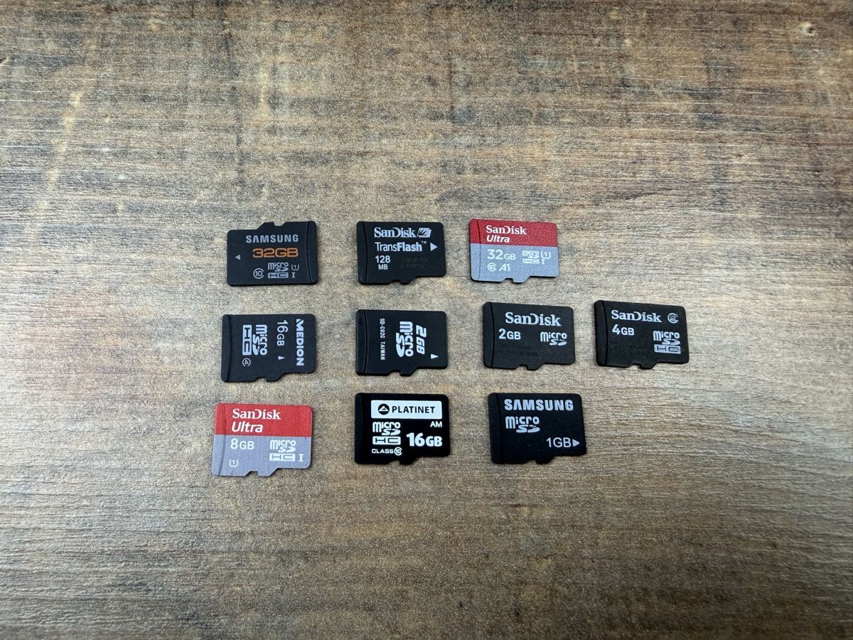 Schede di memoria: Micro SD Speicherkarten microsd verschiedene Marken konvolut – Usato da Hallau venduto da R.R.91