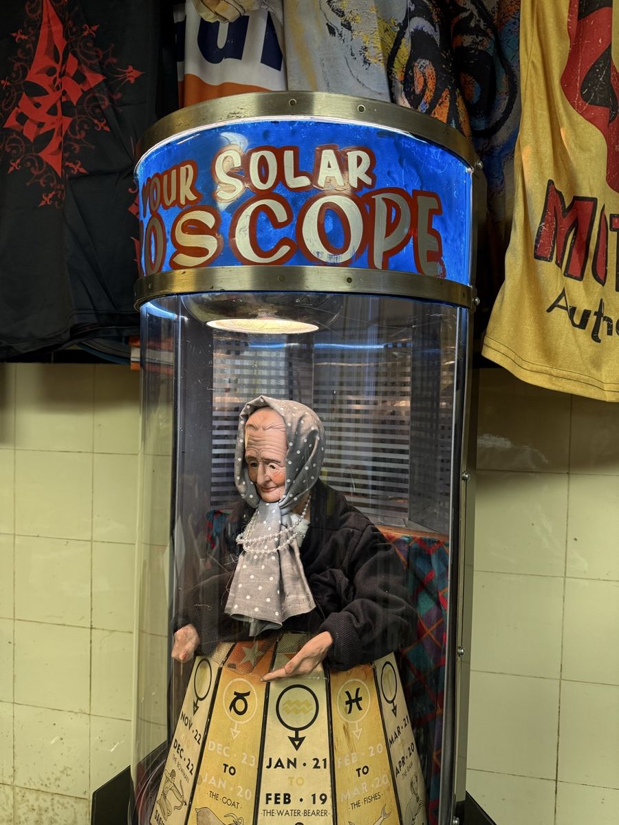 Slot Machine: Wahrsagerautomat 30 er Jahren – Usato da bern venduto da Seeburg 3