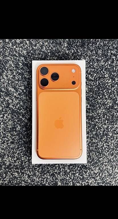 Handys / Smartphones: iPhone 17 pro max 512 GB Cosmic Orange – Gebraucht aus Sementina von d5d_n9mn
