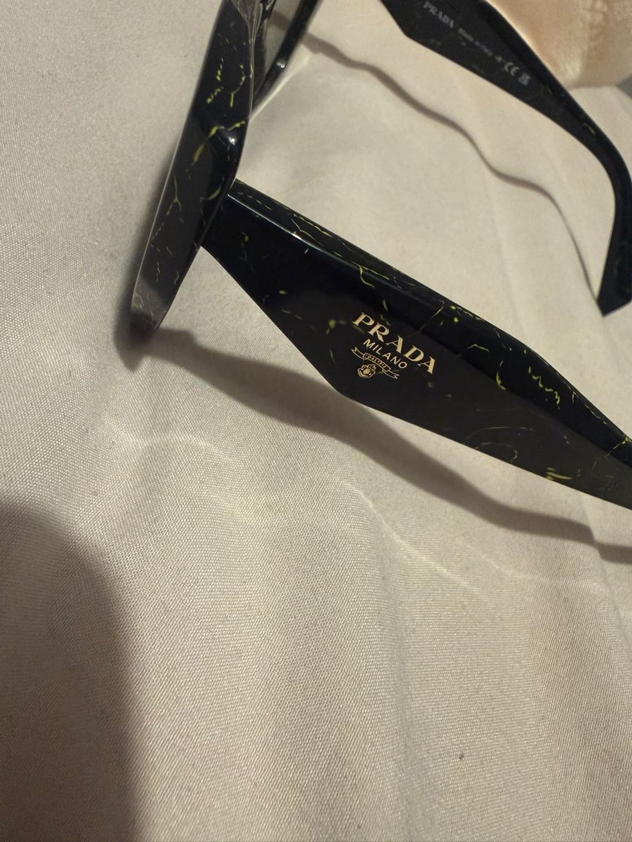 Prada Brillen & Gläser: Prada Sonnenbrillte – Gebraucht aus Zürich von francisca.21 1