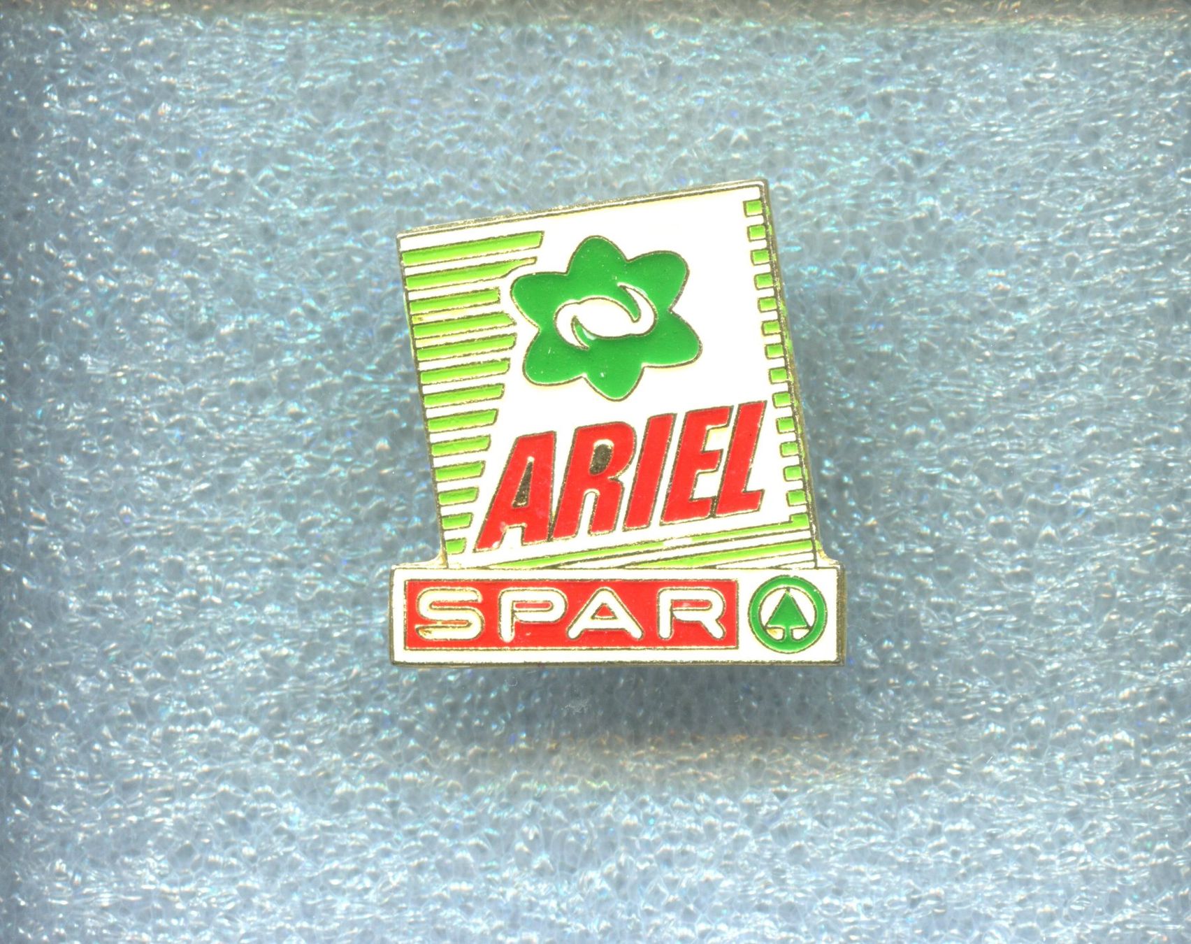 Plaketten & Abzeichen: SPAR  ARIEL – Gebraucht aus Winterthur von Sammleroase