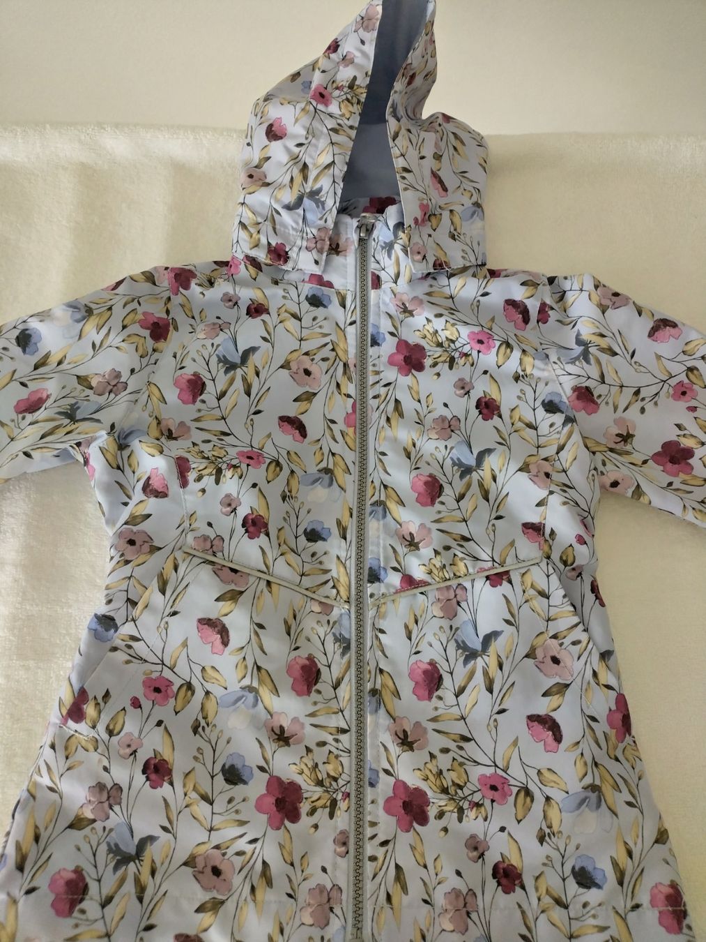 Jacken & Mäntel: Basic Needs Mädchen Jacke – Gebraucht aus Affoltern am Albis von AudiS5