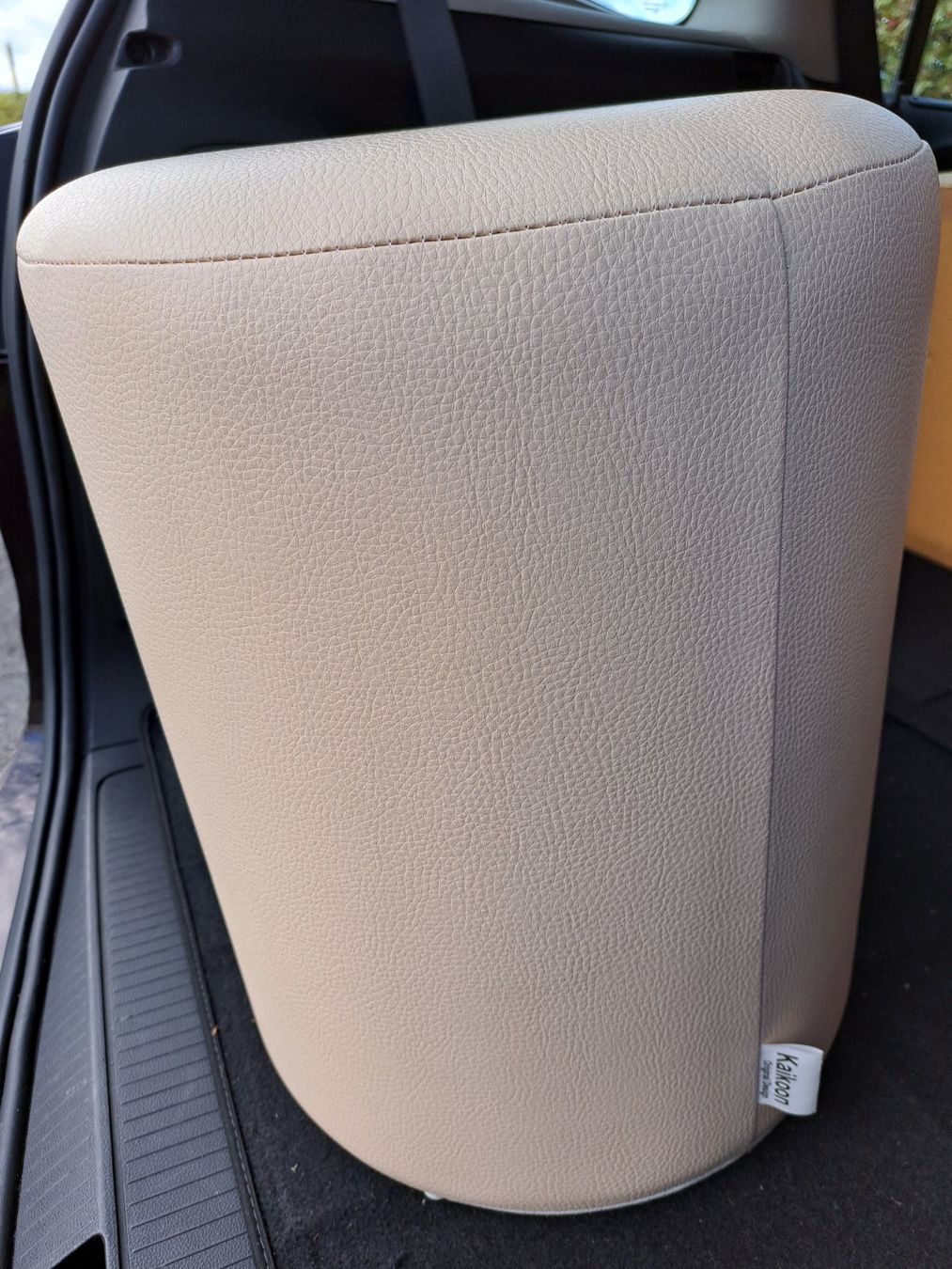 Hocker: Sitzhocker  Kaikoon  c r e m e – Gebraucht aus Schmerikon von hil_f99h
