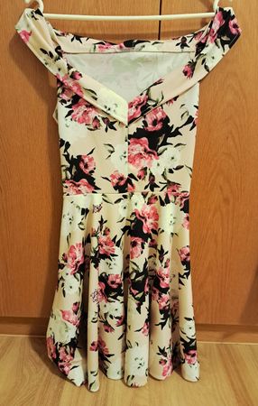 neu! Sommerkleid mit Blumenmuster Grösse S