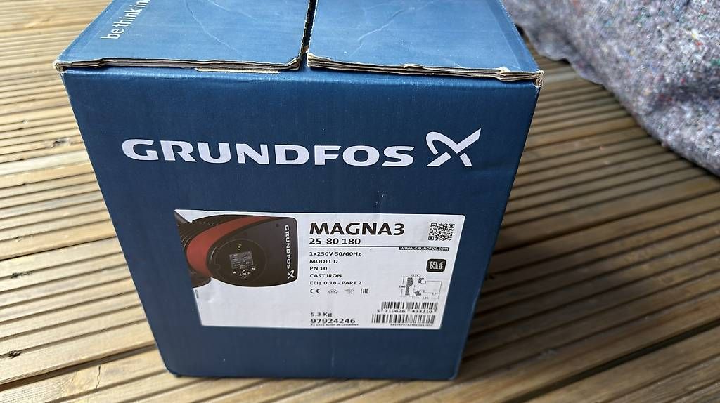Grundfos Chauffage: Heizungspumpe Magna 3 – D'occasion à Thusis par Metti84