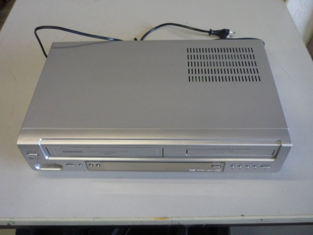 VHS + DVD Player Recorder Daewoo SD 6800 Kaufen auf Ricardo