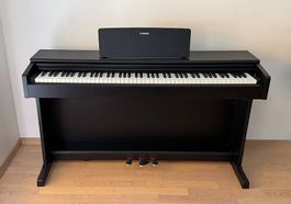 Yamaha YDP-145 noir  excellent état  acheté janvier 2026
