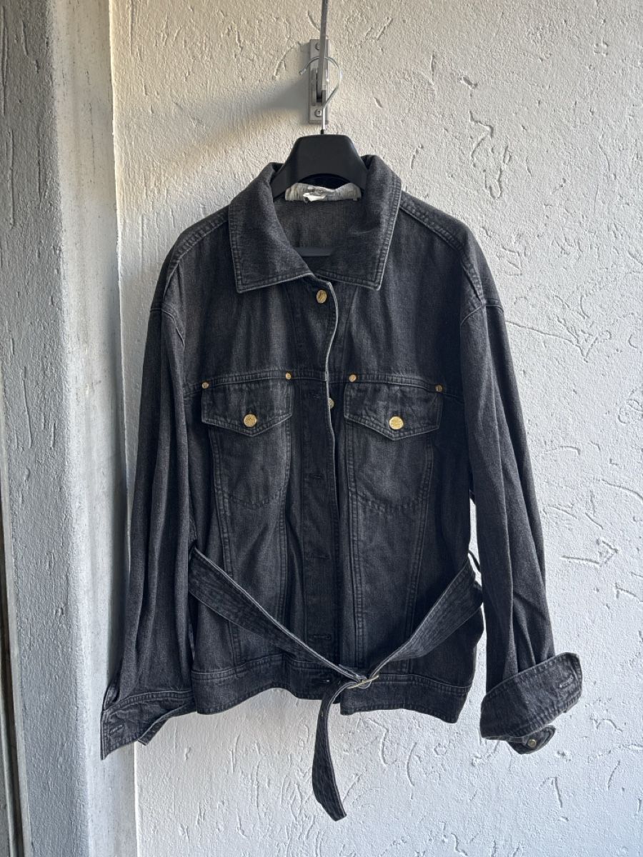 Escada Giacche: Schwarze Jeansjacke von Escada – Usato da Bern venduto da agata89