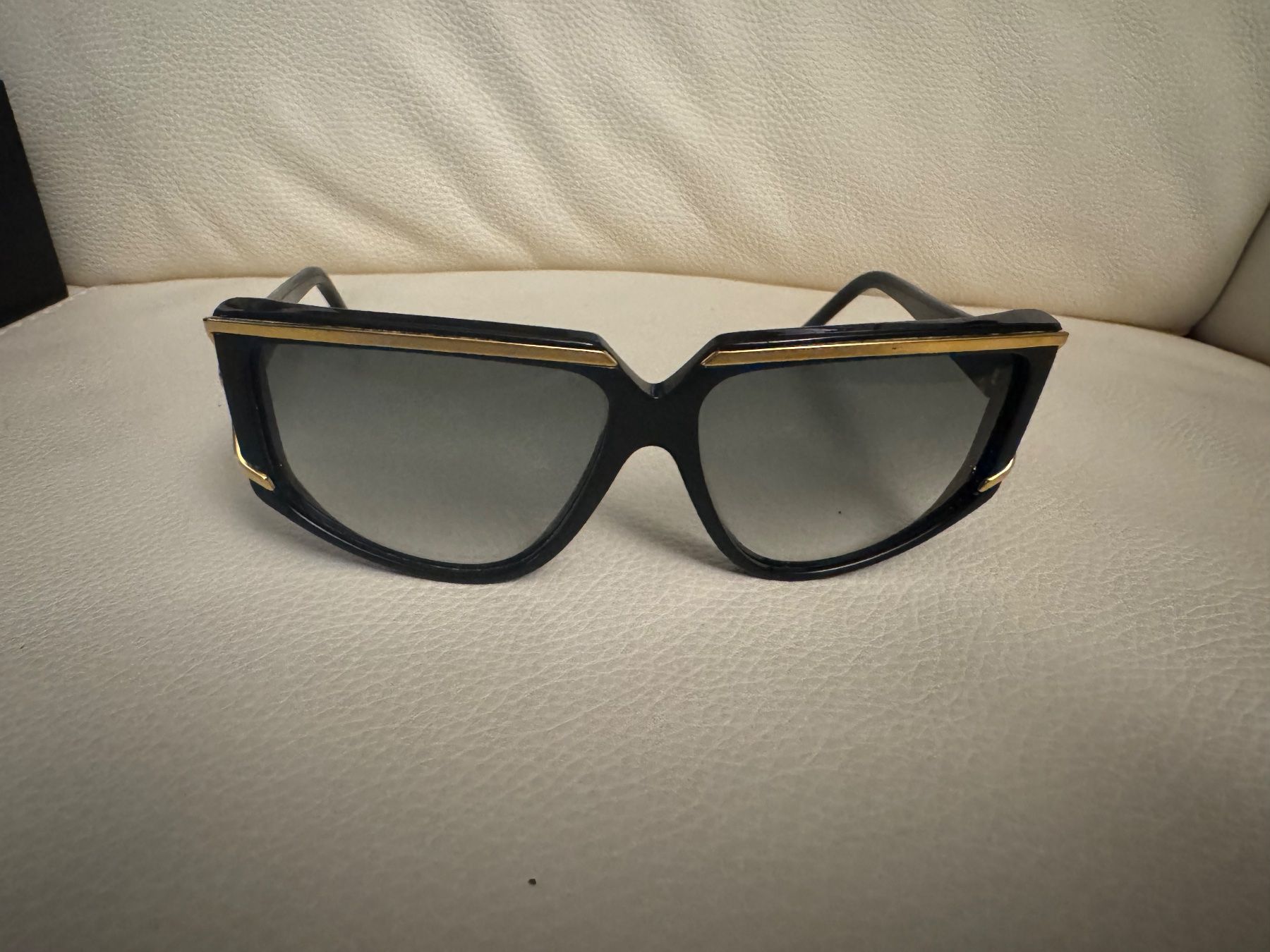 Valentino Brillen & Gläser: Lunettes de soleil Valentino – Gebraucht aus La Brévine von ycy_m22k