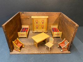 Vintage Puppenhaus, Puppenstube mit 7 Tlg. Puppenhausmöbel