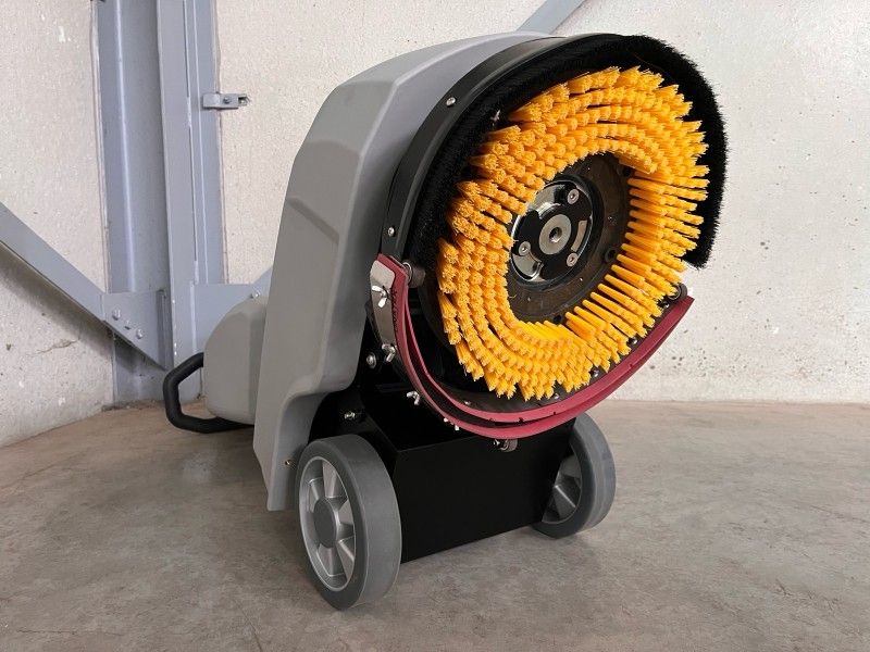 Toutes les machines: Nettoyeuse de sol Kremer KRM30 – Neuf avec emballage d'origine à la Tour-de-Trême par auto1303 5