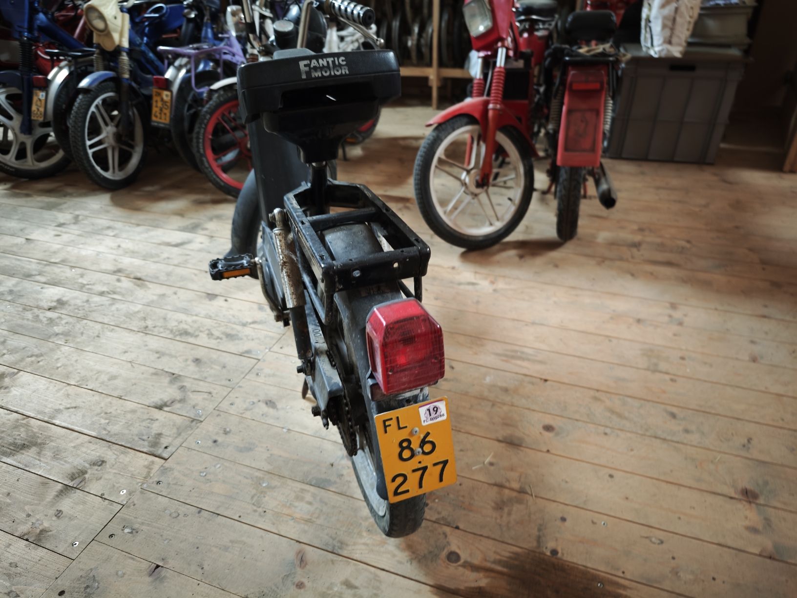 Cyclomoteurs: Fantic Issimo FM311 – Défectueux à Herisau par Odes