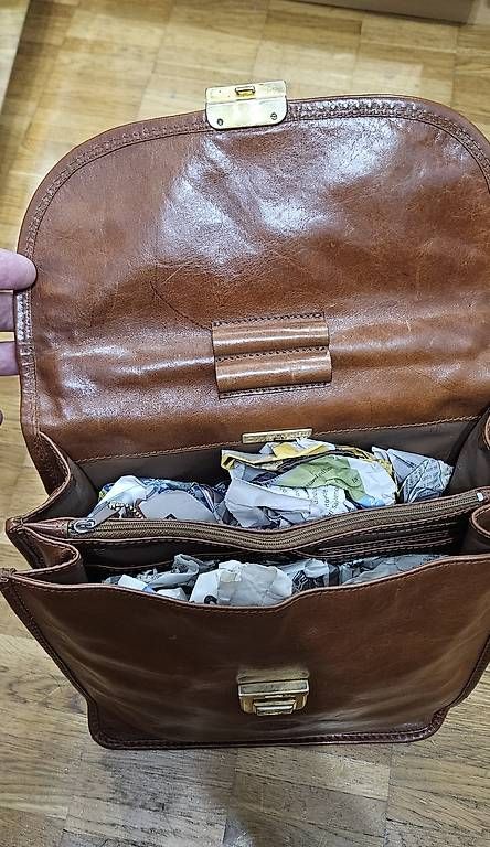 Altro in  Abbigliamento & Accessori: Borsa tracolla per uomo in pelle – Usato da Breganzona venduto da ald_7kkb 1
