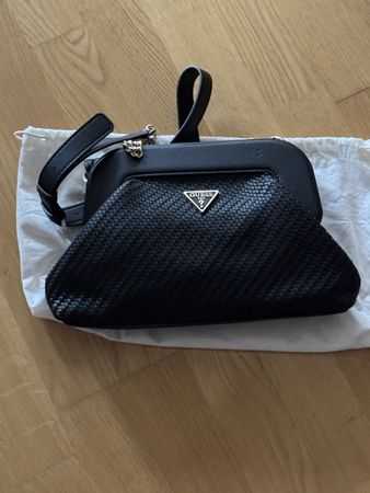 Guess Handtasche schwarz Leder-Optik, top Zustand, elegant