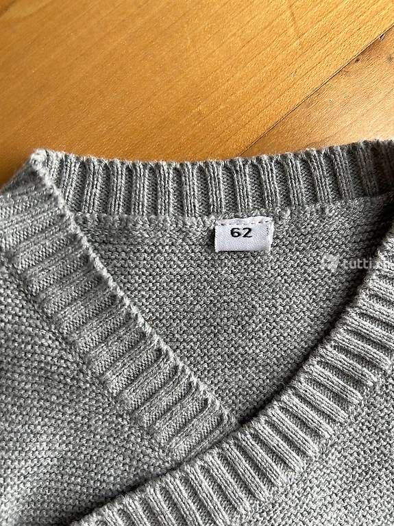 Giacche & Cappotti: Graues Strickjäggli, Grösse 62 – Usato da Alterswil FR venduto da florep 1