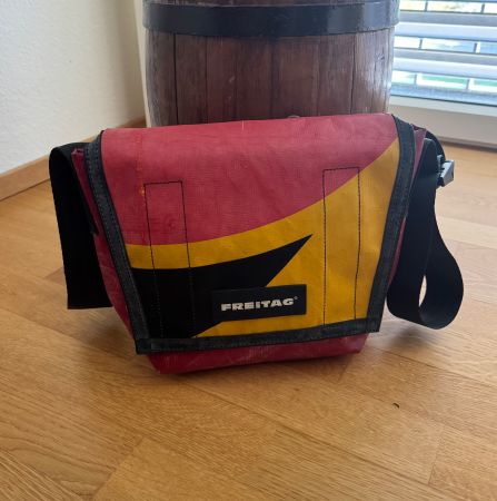 FREITAG F11 Lassie Messenger Tasche