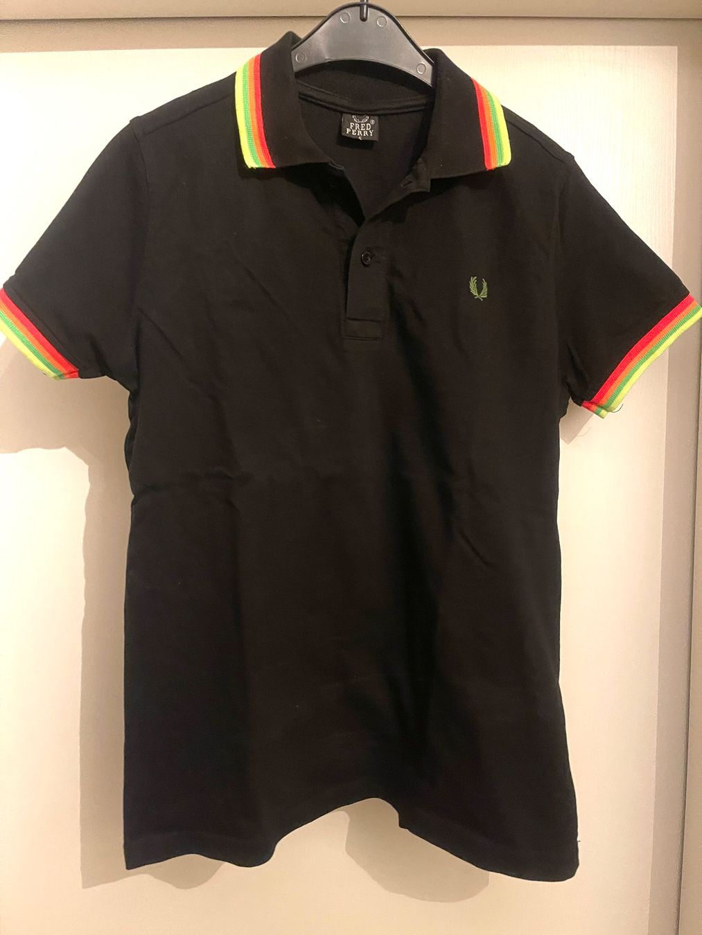 Fred Perry Magliette Polo: Poloshirt von Fred Perry, schwarz, Gr.S – Usato da Rothenburg venduto da jaap34