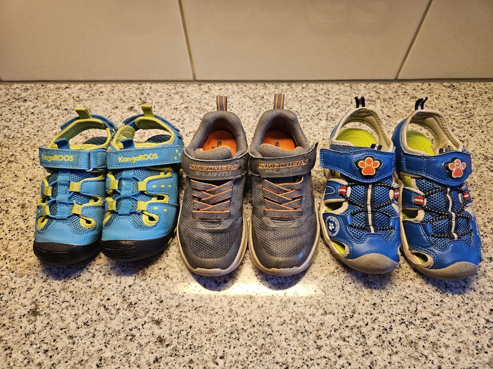 Scarpe per ragazzi: 3x Kinderschuhe Gr.28 – Usato da Ennenda venduto da eel_ts7s