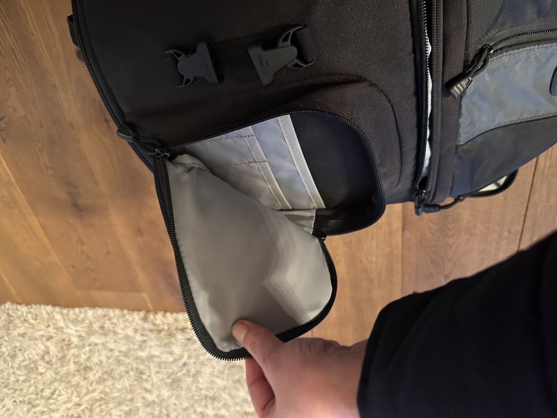 Lowepro Zaini: Lowepro Fotorucksack – Usato da Mauren venduto da SB1606 4