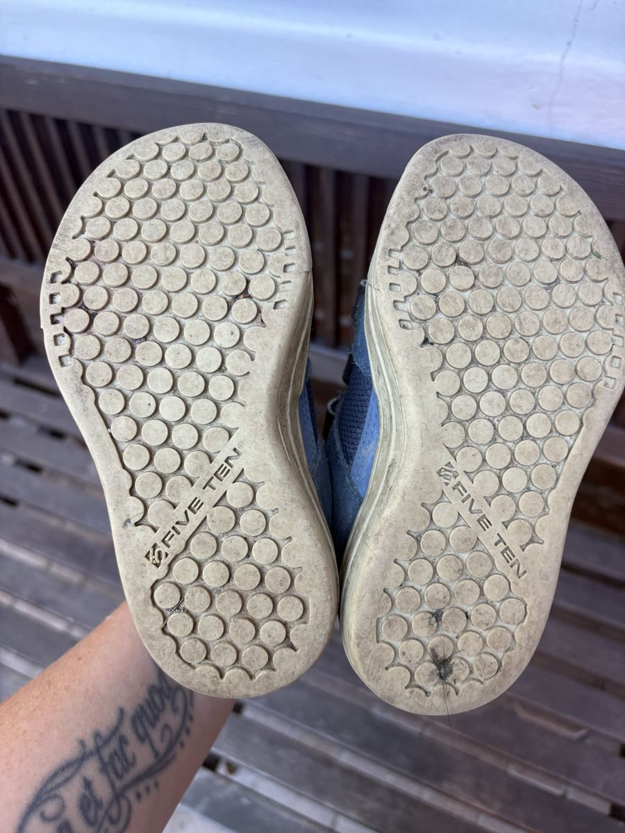 Adidas Chaussures garçon: Adidas FiveTen Bikeschuhe Kinder – D'occasion à Gurmels par rka_g55f 3