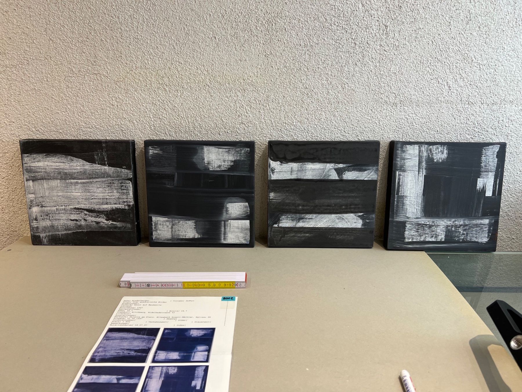 Dipinti: Sadhyo Niederberger - Vier abstrakte Acrylbilder - Monochrom – Usato da Sennhof venduto da Johnbest