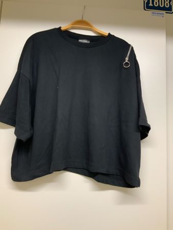 T-Shirt Tally Weijl schwarz mit Reissverschluss Grösse L