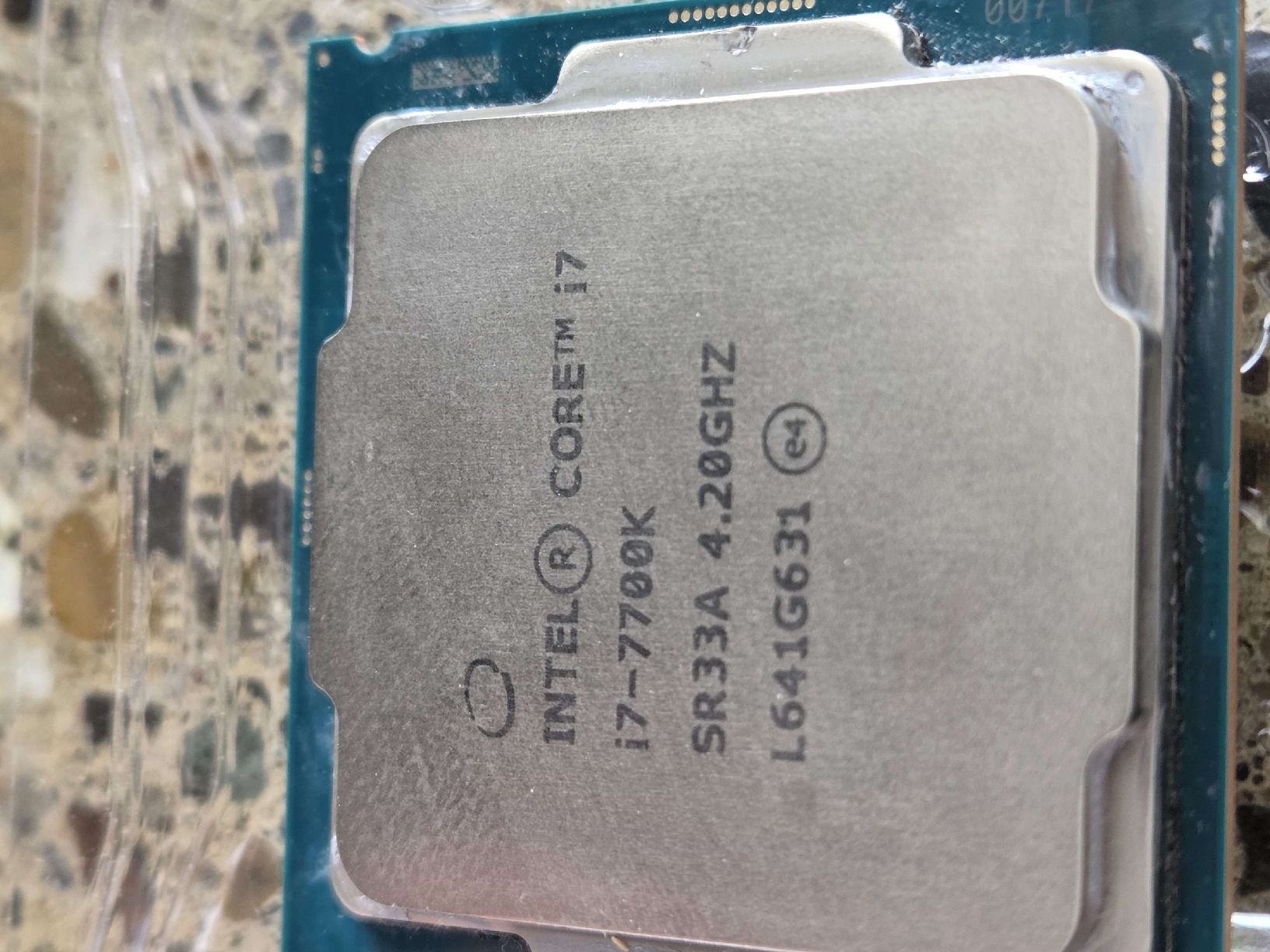 Intel Elektronikbauteile: Intel Core i7-7700K 4.20GHz SR33A used processor – Gebraucht aus Oetwil an der Limmat von poweristower