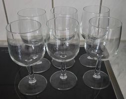 6 Rotweingläser und 6 Weissweingläser