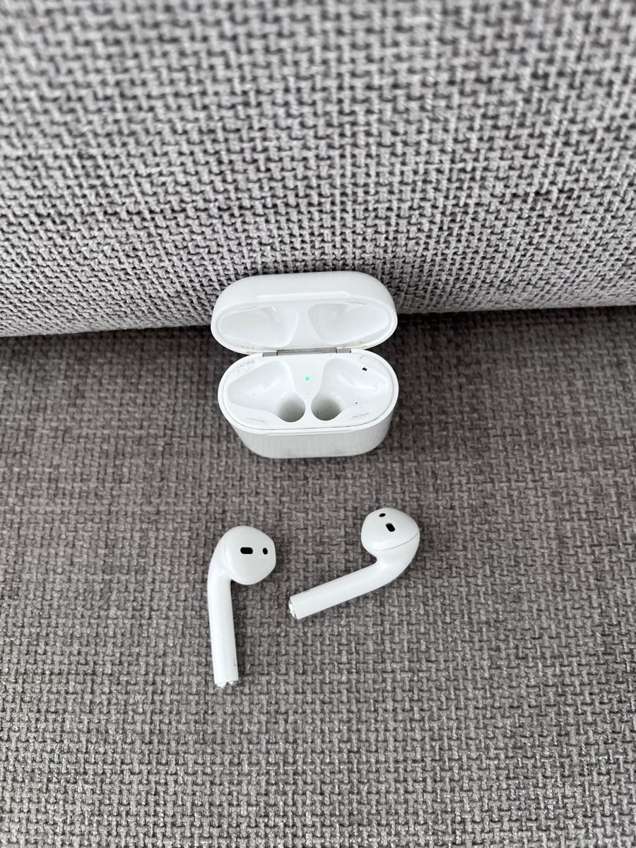 Apple Cuffie: Apple AirPods 2 – Usato da Zollikofen venduto da FFD. 1