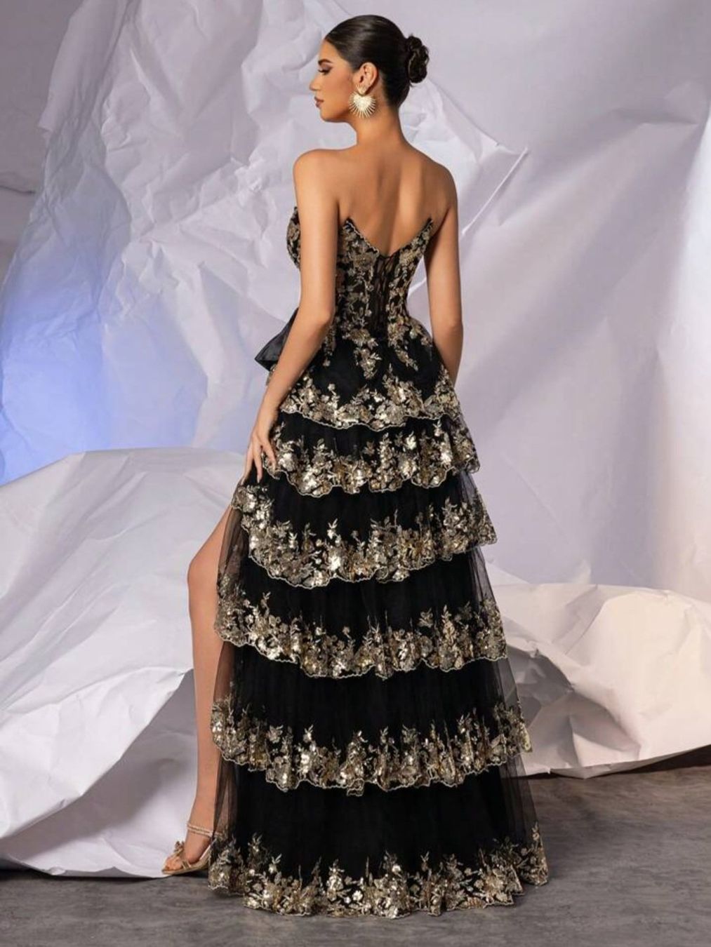 Vestiti: Abendkleid Corsage schwarz gold Grösse M – Usato da Winterthur venduto da criss_surdila 1