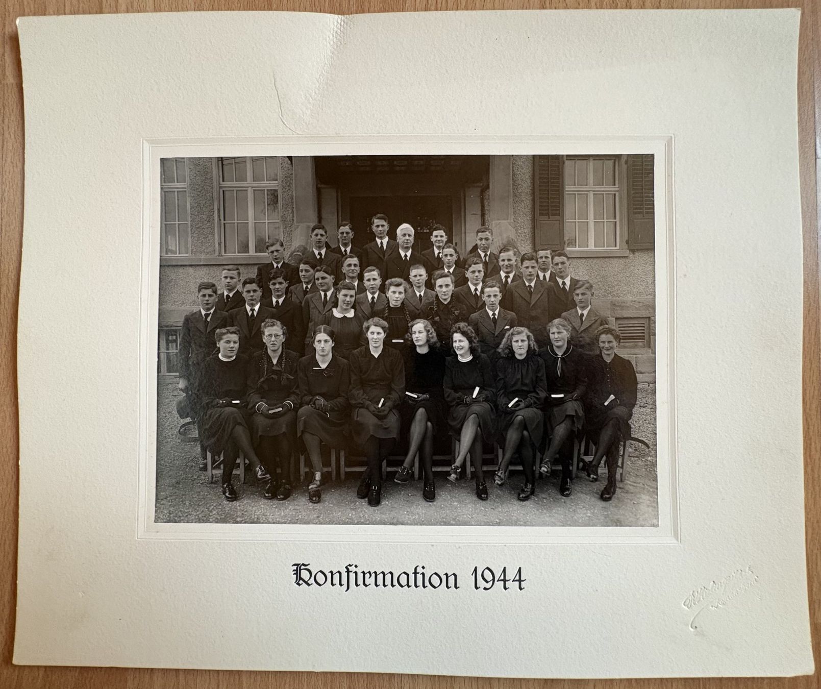 Foto & Immagini: Konfirmationsfoto 1944 – Usato da Neukirch-Egnach venduto da Phion 4